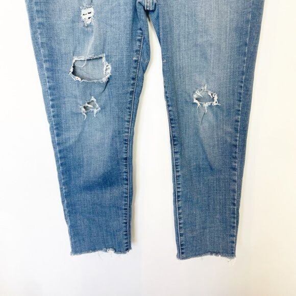 Levi’s Boyfriend Distressed Denim Cropped Jeans Medium Wash Size 31 - Picture 7 of 11